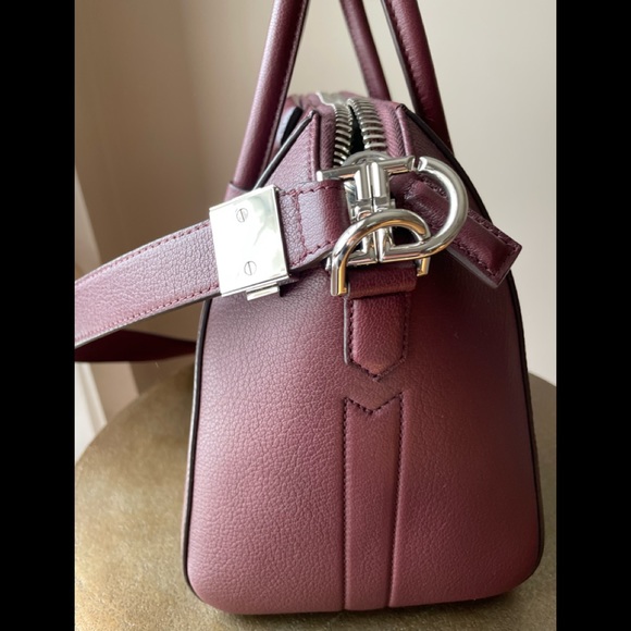 Used once Givenchy Small Antigona!! Perfect condition! oxblood color - Picture 3 of 7